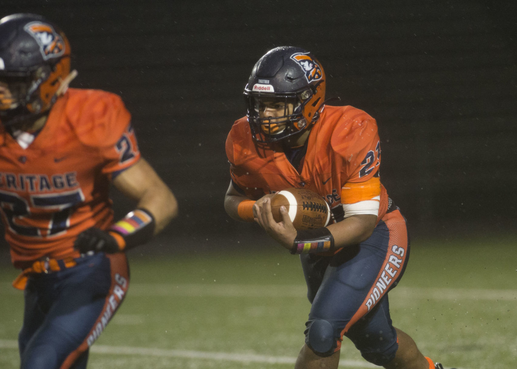 Heritage Vs. LCA football 05